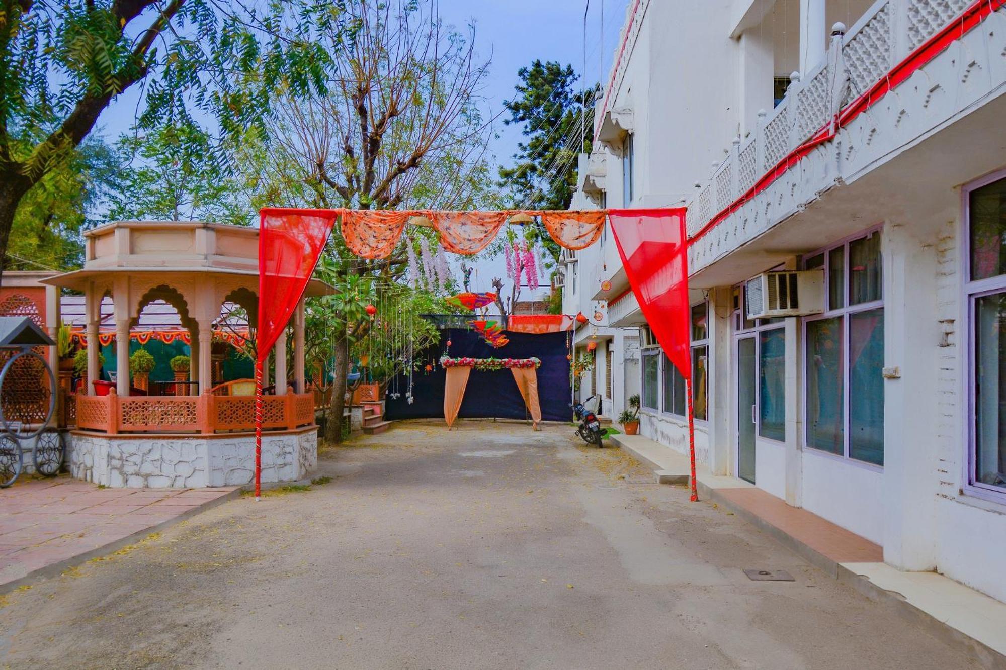 Hotel O Riders Resort Bagru Екстериор снимка